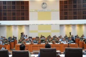 Panglima TNI Hadiri RDP dengan DPR: Bahas Revisi UU TNI dan Tantangan Pertahanan Modern