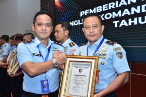 Pangkoopsud II Beri Penghargaan untuk Satuan dan Personel Terbaik