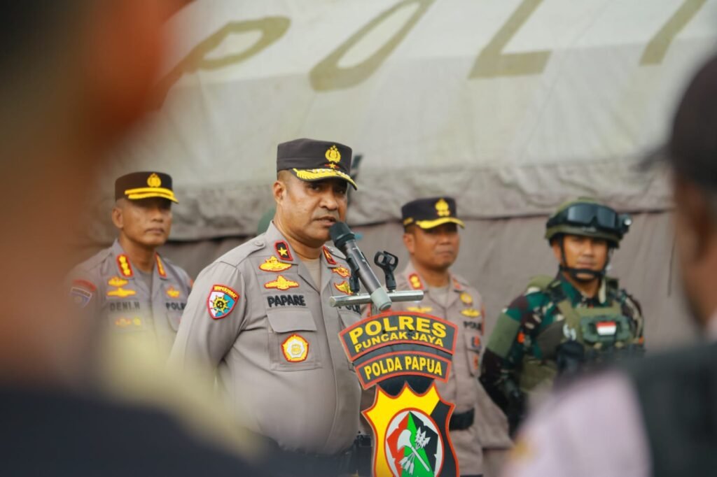 Dukungan Yonif 112/DJ Dampingi Kapolda Papua Tengah Tinjau Lokasi Kericuhan