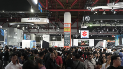 Akhir Pekan IIMS 2026 Ramai, Atraksi Otomotif hingga Konser Padati JIExpo