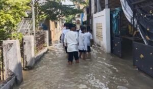 Kali Cikarang Meluap, Ratusan Rumah di Sukatani Terendam Banjir