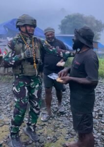 Satgas Yonif 112/DJ Hadirkan Kebahagian di Kampung 55 Pruleme