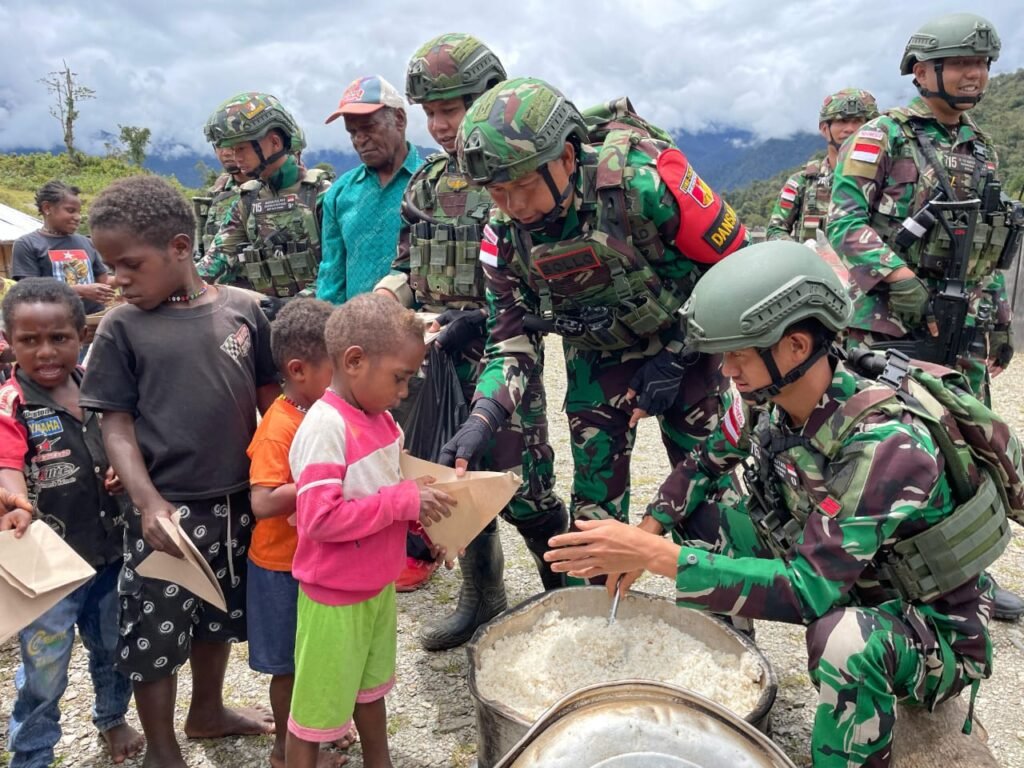 Peduli Masyarakat Tirineri, Satgas Yonif 715/Mtl Hadir dengan Program Sosial