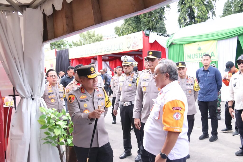 Kapolda Metro Jaya Cek Pos Pelayanan Kedung Waringin Bekasi, Pastikan Mudik Lancar