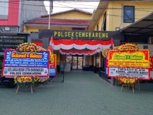 Karangan Bunga FBR G-0319 Si Ji’ih Ramaikan Sertijab Kapolsek Cengkareng: Simbol Dukungan untuk Kompol Fernando