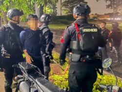 Tawuran Berhasil Digagalkan di Cikarang, Brimob Amankan Sajam dan Pelaku