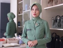 Merajut Ketenangan di Tengah Kesibukan: Kisah dr. Zuhria Novianty Menjaga Hobi Sejak Kecil