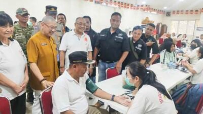 Romo Asun Gotama dan Teuku Faisal Tinjau Layanan Pengobatan Gratis Layanan Pengobatan Gratis