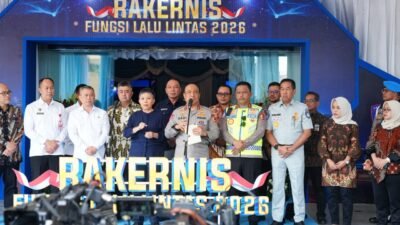 Wakapolri Dorong Transformasi Digital, Korlantas Polri Luncurkan SIM Digital dan E-TLE Drone Mobile
