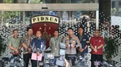 Polri Rampungkan Penyerahan Tersangka dan Barang Bukti Kasus Korupsi kepada Kejaksaan Agung