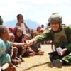 Tak Bisa Ditembus Kendaraan, Prajurit TNI Habema Jalan Kaki Bawa 2 Ton Bantuan ke Pedalaman Papua