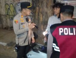 Kapolsek Tambora Pimpin Patroli Dini Hari, 3 Motor Tanpa Surat Diamankan