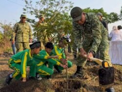 Korem 052/Wijayakrama Tanam 2.000 Pohon di Bulan Kemerdekaan, Gaungkan Gerakan “Kita Saling Jaga”