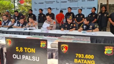 Oli Bekas Disulap Jadi “Oli Baru”, Polres Jakbar Bongkar Pabrik Palsu Skala Besar