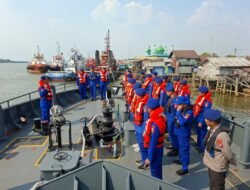 Polri Kerahkan 3 Kapal dan 2 Helikopter Cari 118 Korban KM Virgo Transport 8