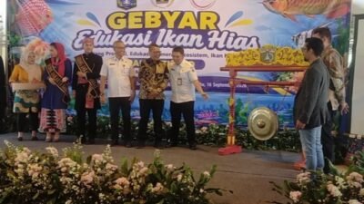 Kenalkan Ikan Hias Sejak Dini, PWI Jakbar Ajak Ratusan Anak Belajar Sambil Bermain