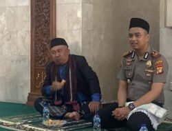 Kapolsek Tambora Sambangi Masjid Nurul Islam Fatahillah, Warga Diajak Waspadai Kejahatan