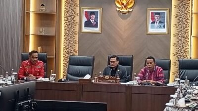 Ketua DPD PBB DKI Jakarta Dayan Frins Siringoringo bersama jajaran pengurus melakukan audiensi dengan Ketua DPRD DKI Jakarta H. Suhud Alynudin di Kebon Sirih