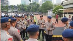 Kapolda Metro Jaya Komjen Pol Prof. Dr. Dadang Hartanto, Tekankan Pendekatan Humanis, Brimob Kawal Aksi di Sejumlah Titik Jakarta