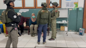 Satgas Ops Damai Cartenz & TNI Hadir Lindungi Sipil, Evakuasi Jenazah Tukang Ojek Korban KKB