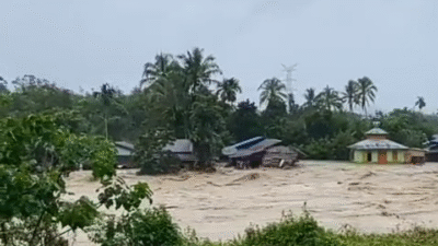 Tragis! Banjir Bandang di Tapanuli Utara Hanyutkan Rumah dan Mobil, Akses Jalan Putus Total!