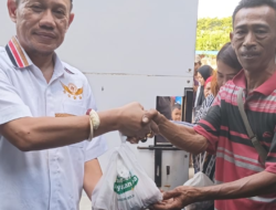 Ketum GBT, Daenk Jamal Bagikan 2 Sapi dan 4 Kambing Kurban untuk Warga Pejagalan