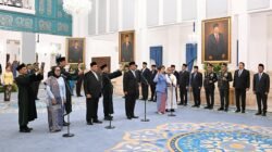 Panglima TNI Hadiri Pelantikan Kepala Badan Gizi Nasional dan Penasihat Khusus Presiden di Istana Negara