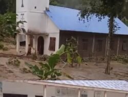 Kab Humbahas Darurat! Banjir Bandang Terjang Dusun Jagapayung, Warga Berlarian Selamatkan Diri